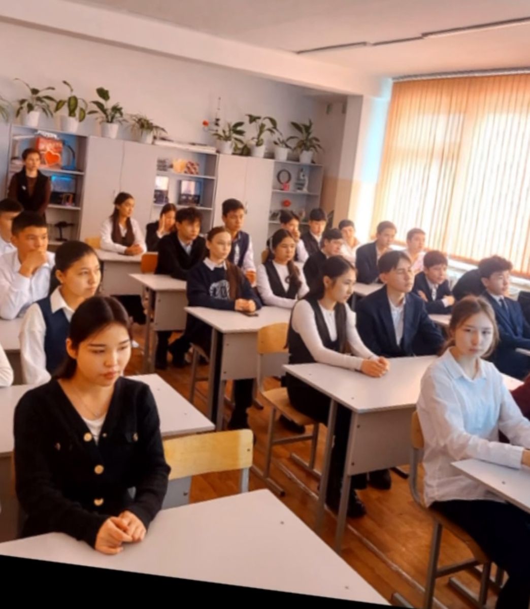 9 сынып оқушыларымен жоспарға сәйкес жиын өтті