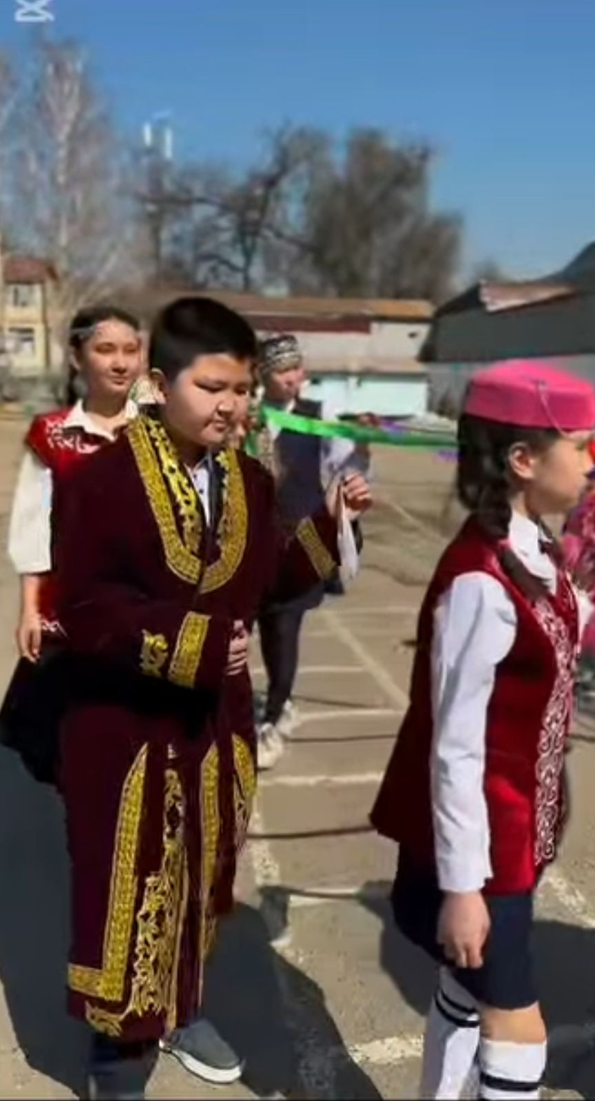 Құрметті ұстаздар, оқушылар және ата-аналар!