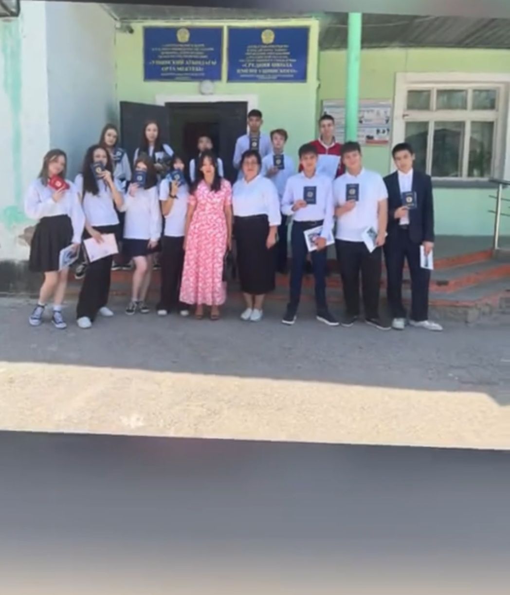 🎓 9-сынып оқушыларына аттестат табыстау рәсімі өтті